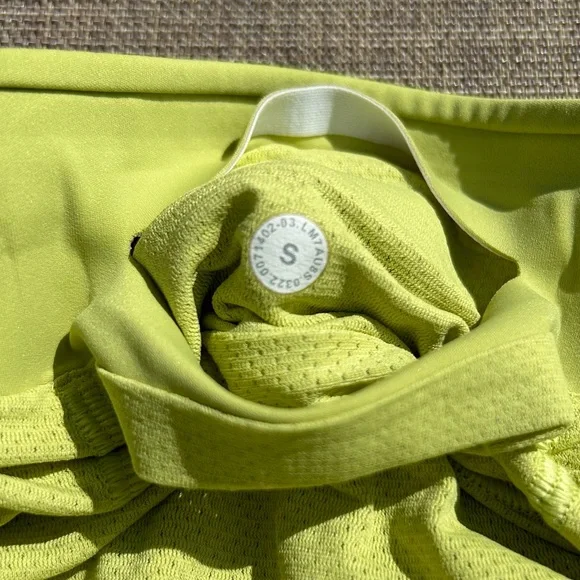 Lululemon Fast and Free short lined Wasabi. Mens size small - Picture 8 of 15